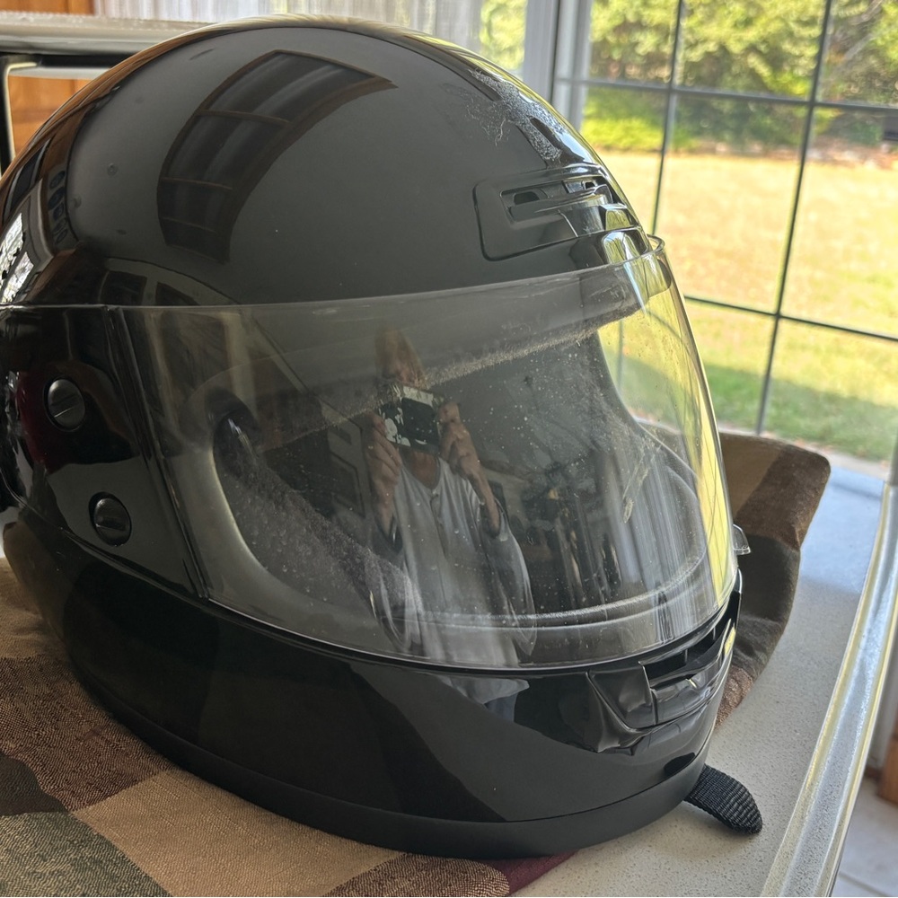 Glossy mens Black Full-Face Helmet vented